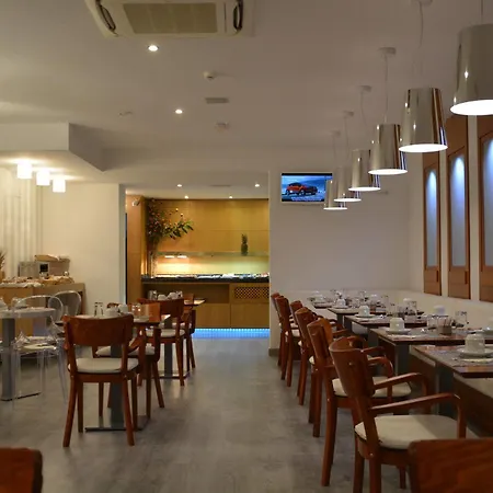 Mena Plaza 3* Nerja