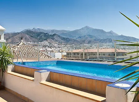 Mena Plaza 3*