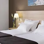 梅纳广场酒店 内尔哈